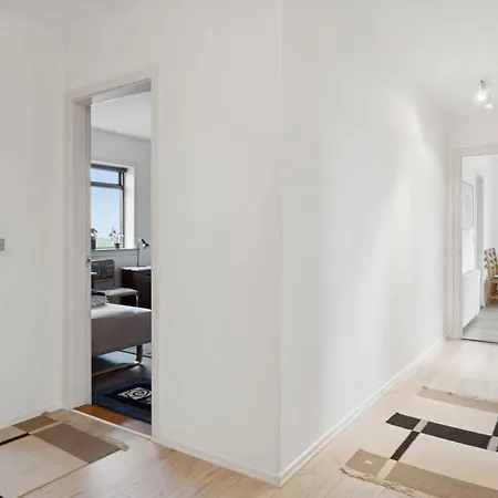 Villa På Stor Tomt Med Vacker Utsikt *