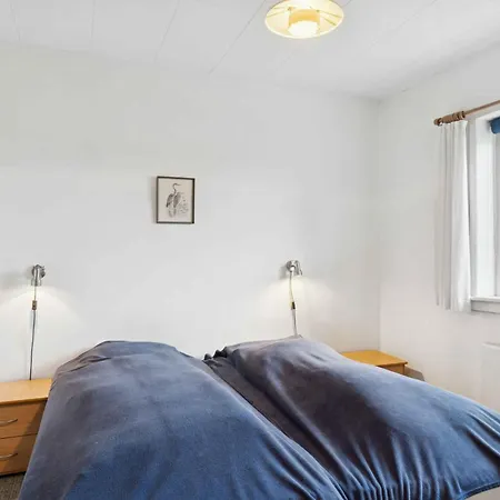På Stor Tomt Med Vacker Utsikt Villa