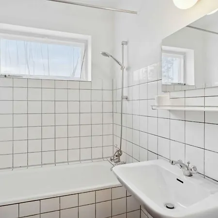 På Stor Tomt Med Vacker Utsikt Nordenbro Vesteregn