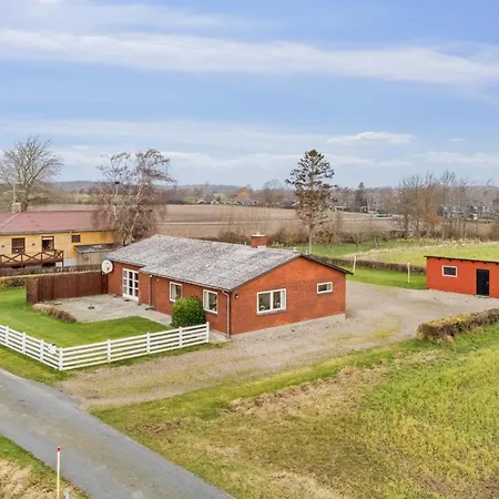 På Stor Tomt Med Vacker Utsikt Villa Nordenbro Vesteregn